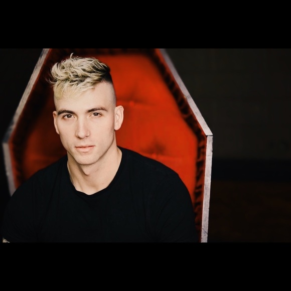 Meet your Posher, Danny - Picture 1 of 1